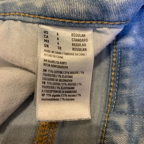 Distressed high waisted jeans - Picture 6 of 7